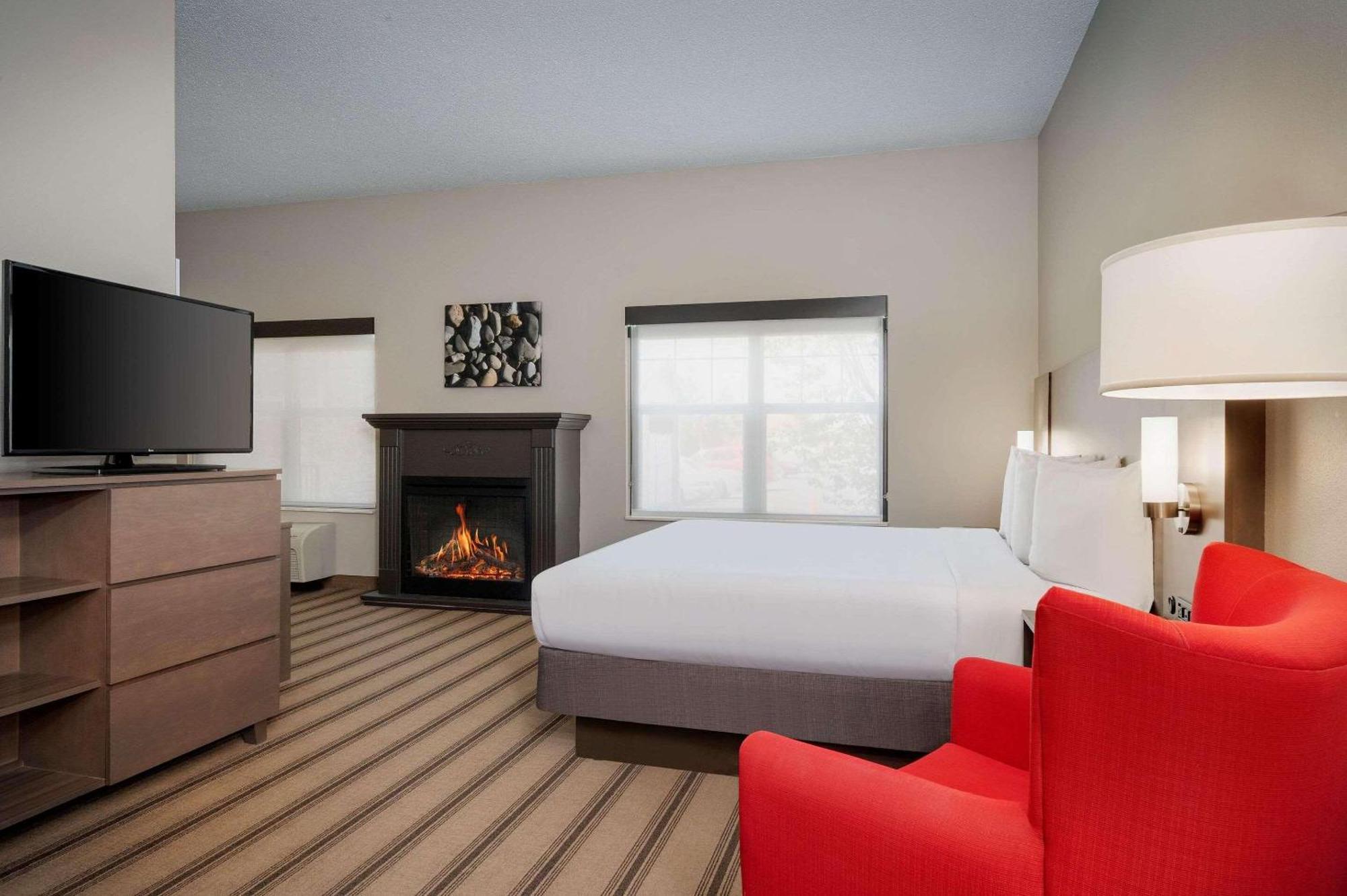 Country Inn & Suites By Radisson Albertville Near Outlet Mall Exterior photo